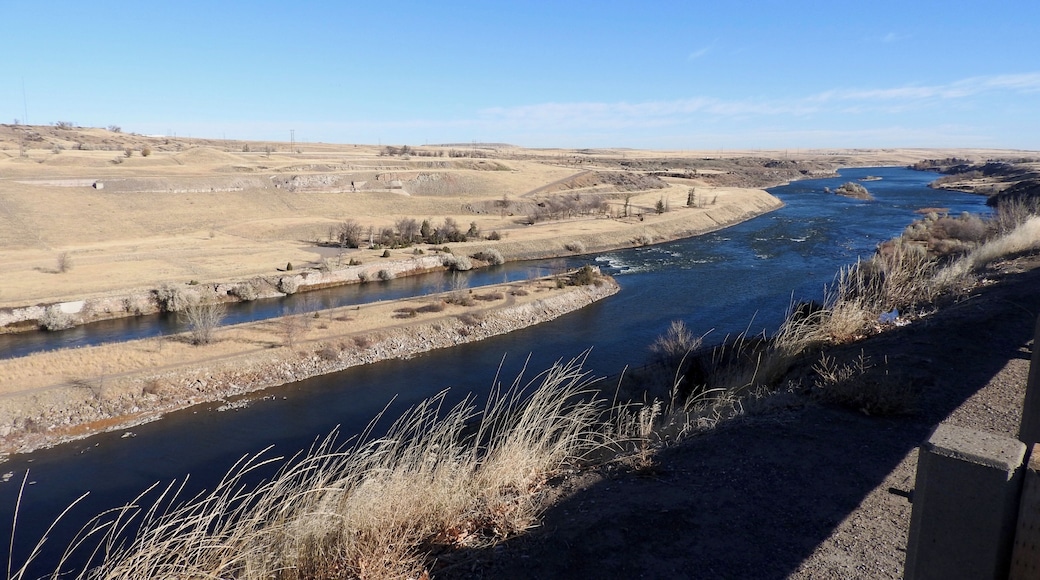 The Missouri River is the longest river in North America. Rising in the Rocky Mountains of western Montana, the Missouri flows east and south for 2,341 miles (3,767 km) before entering the Mississippi River north of St. Louis, Missouri. The river takes drainage from a sparsely populated, semi-arid watershed of more than half a million square miles (1,300,000 km2), which includes parts of ten U.S. states and two Canadian provinces. When combined with the lower Mississippi River, it forms the world's fourth longest river system.
#LikeALocal #AboveItAll #OnTheRoad