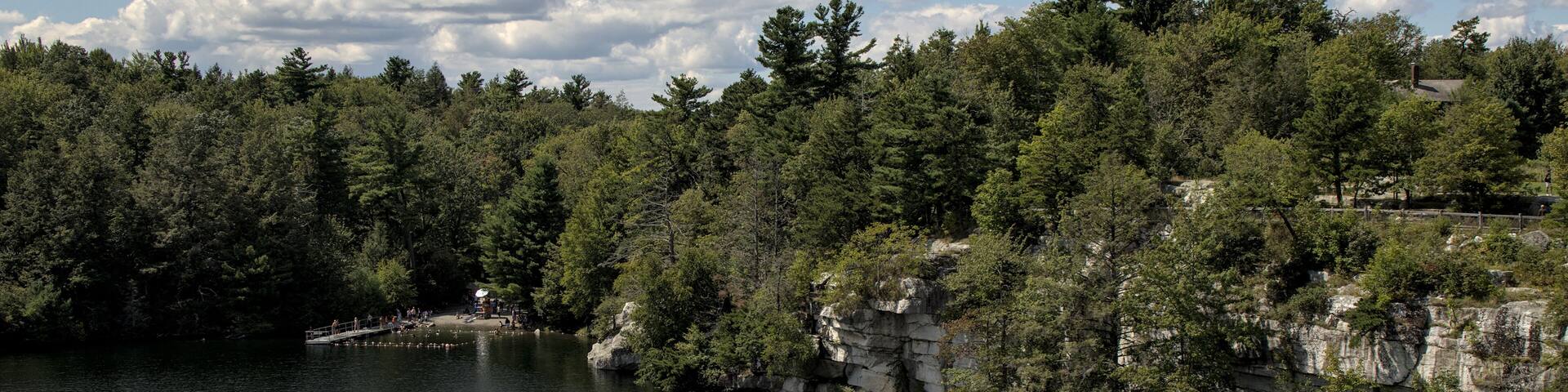 view of lake minnewaska in upstate new york hudson valley state park (glacial sky lake) catskills gunks shawangunk mountains