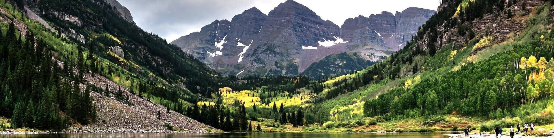 Maroon Bells - Absolute Beauty...!!!
A stunning view of the most gorgeous Maroon Lake. Situated at 14,163 ft above sea-level, the Maroon Bells are two peaks in the Elk Mountains, Maroon Peak and North Maroon Peak, separated by about a third of a mile.
#Parks #River
#maroon_bells_aspen #colorado #protecttheselands #water #beauty #landscape #nature