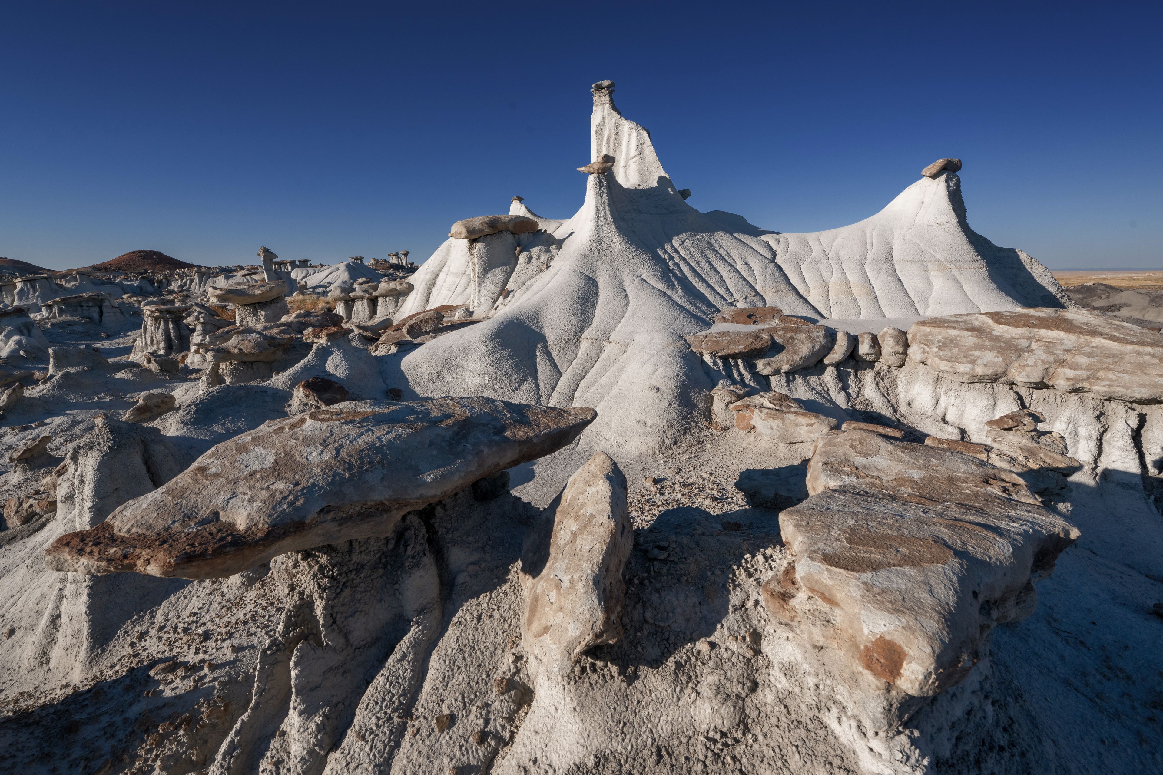 Rock formations in the Valley of Dreams East, located just west of the Ah-Shi-Sle-Pah Wilderness, New Mexico.