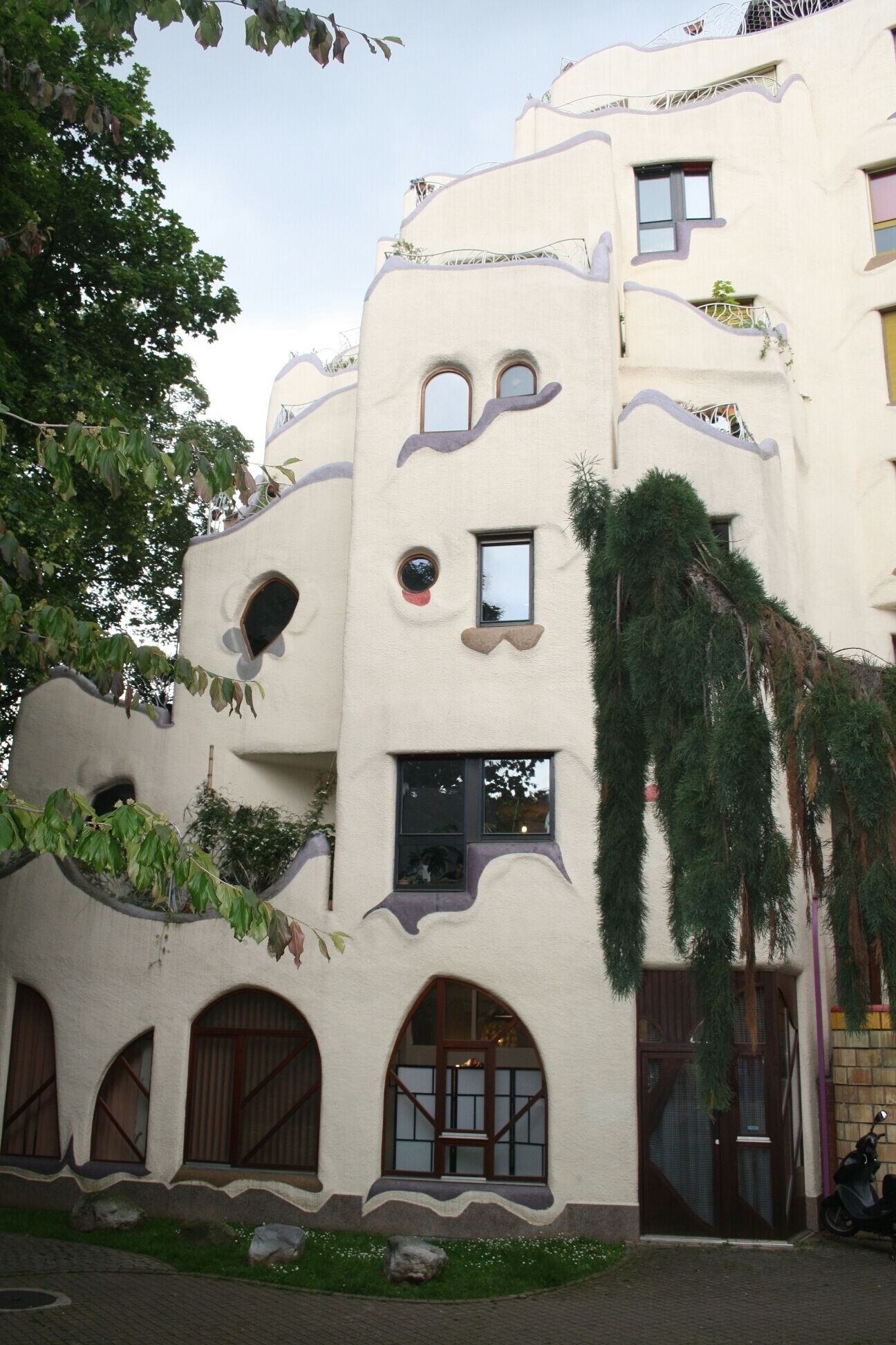 Geneva block Les Grottes. Interesting architectural place