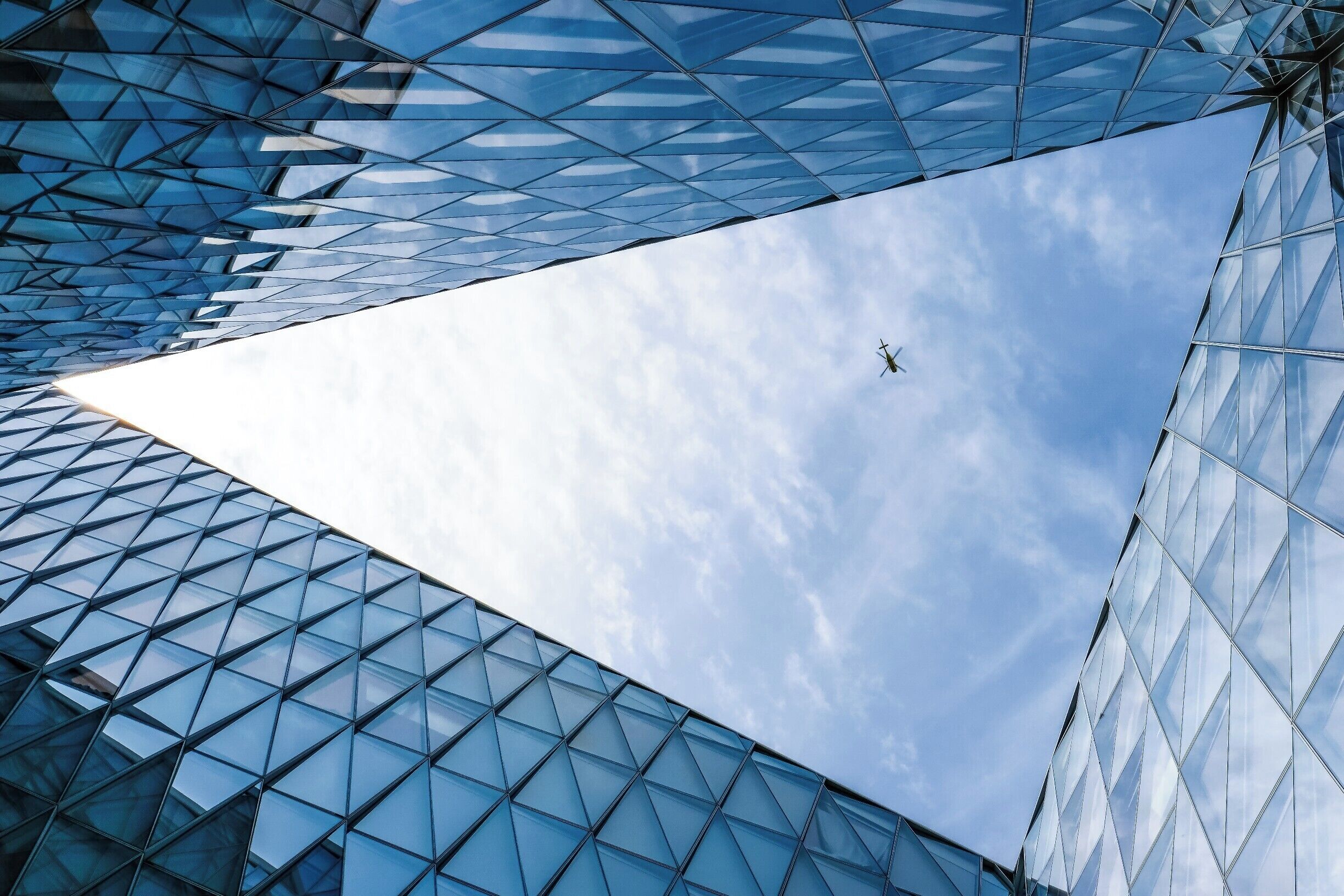 Architecture lovers heaven around the Secheron train station