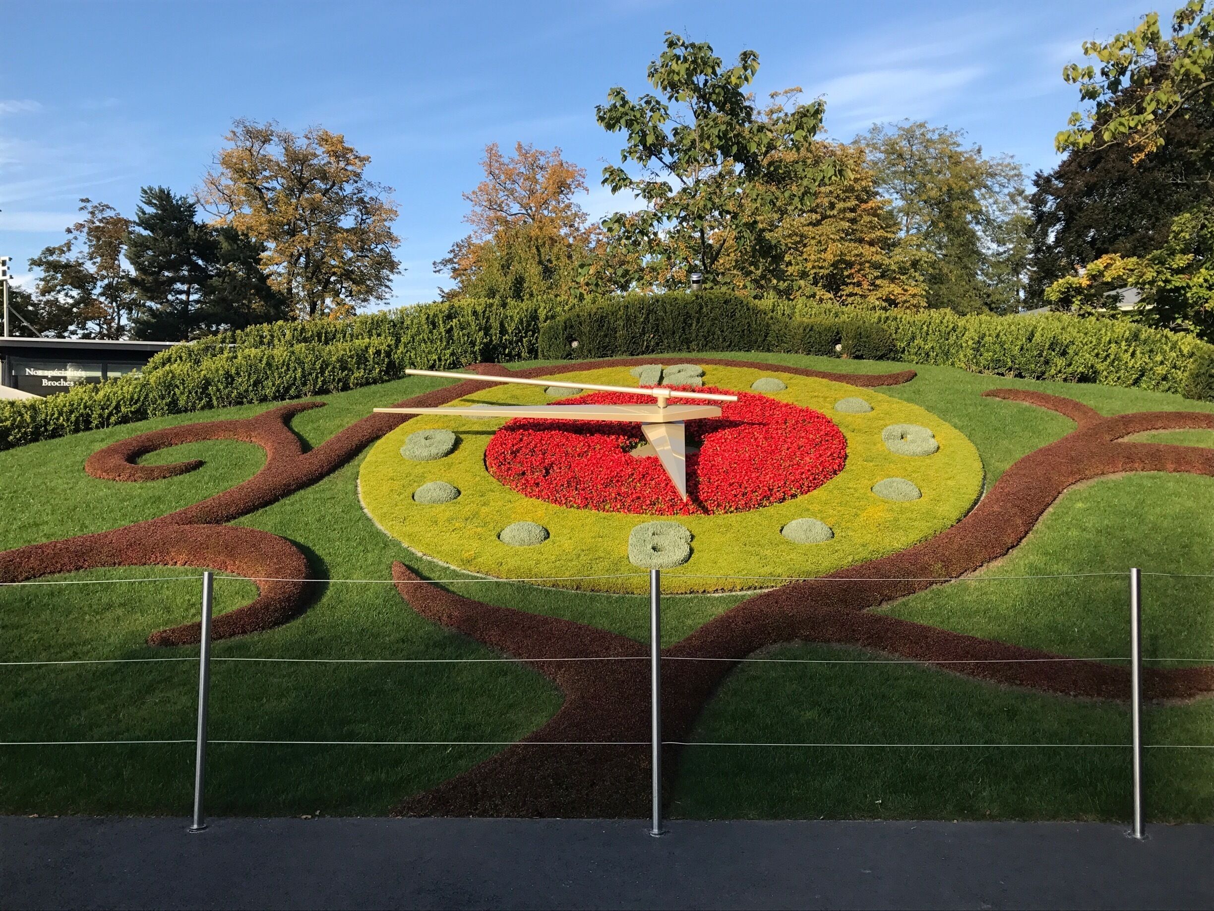The Flower Clock is one of the interesting sights in Jardin Anglais. #lifeatexpedia #green