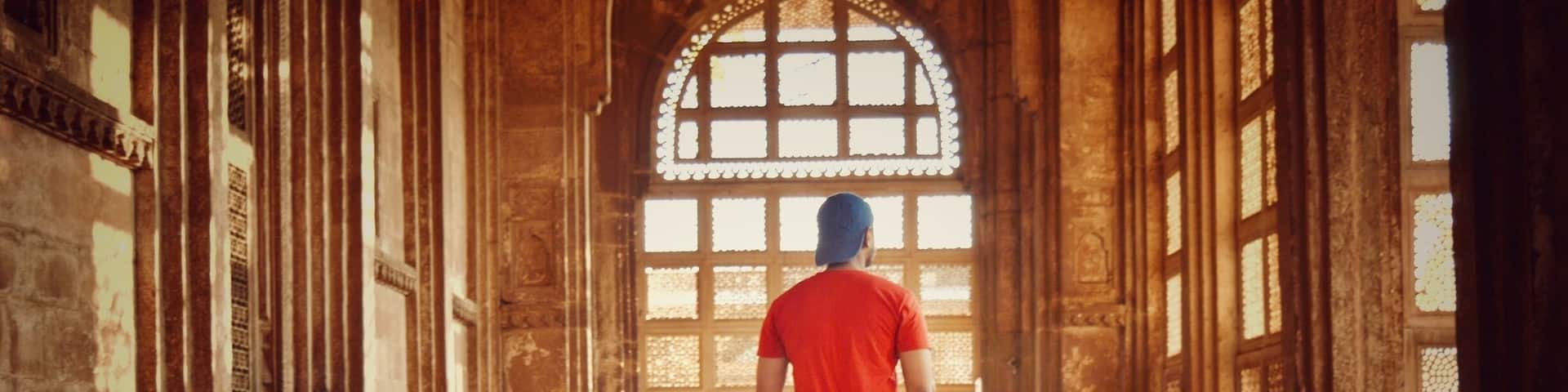 असतो मा सद्गमय ।
तमसो मा ज्योतिर्गमय ।
मृत्योर्मा अमृतं गमय । .
"Hey almighty, take me towards the light of love, humanity and compassion". .
If you ask me, I really don't know I have found so far from travelling but one thing I can certainly confess that travelling has helped me to become a better person in my life.
------------------------ #indiaclicks #yourshotphotographer #NGTDailyShot #Natgeotravel #CNtravelerindia #Beautifuldestinations #LonelyPlanetIndia #indiaclicks #theweekoninstagram #indiapictures #storiesofindia
#IncredibleIndia #_soi #igramming_india #indiatravel #indiatourism #travelrealindia #Lifewelltravelled #travelbug #traveladdict #travellife #travels #travelgram #instatravel #instatraveling #instapassport #travelblog #travelblogger #passionpassport #ilovetravel #historytv18india
#troveron #Troverontuesday #Lifeatexpedia
#GoldenHour