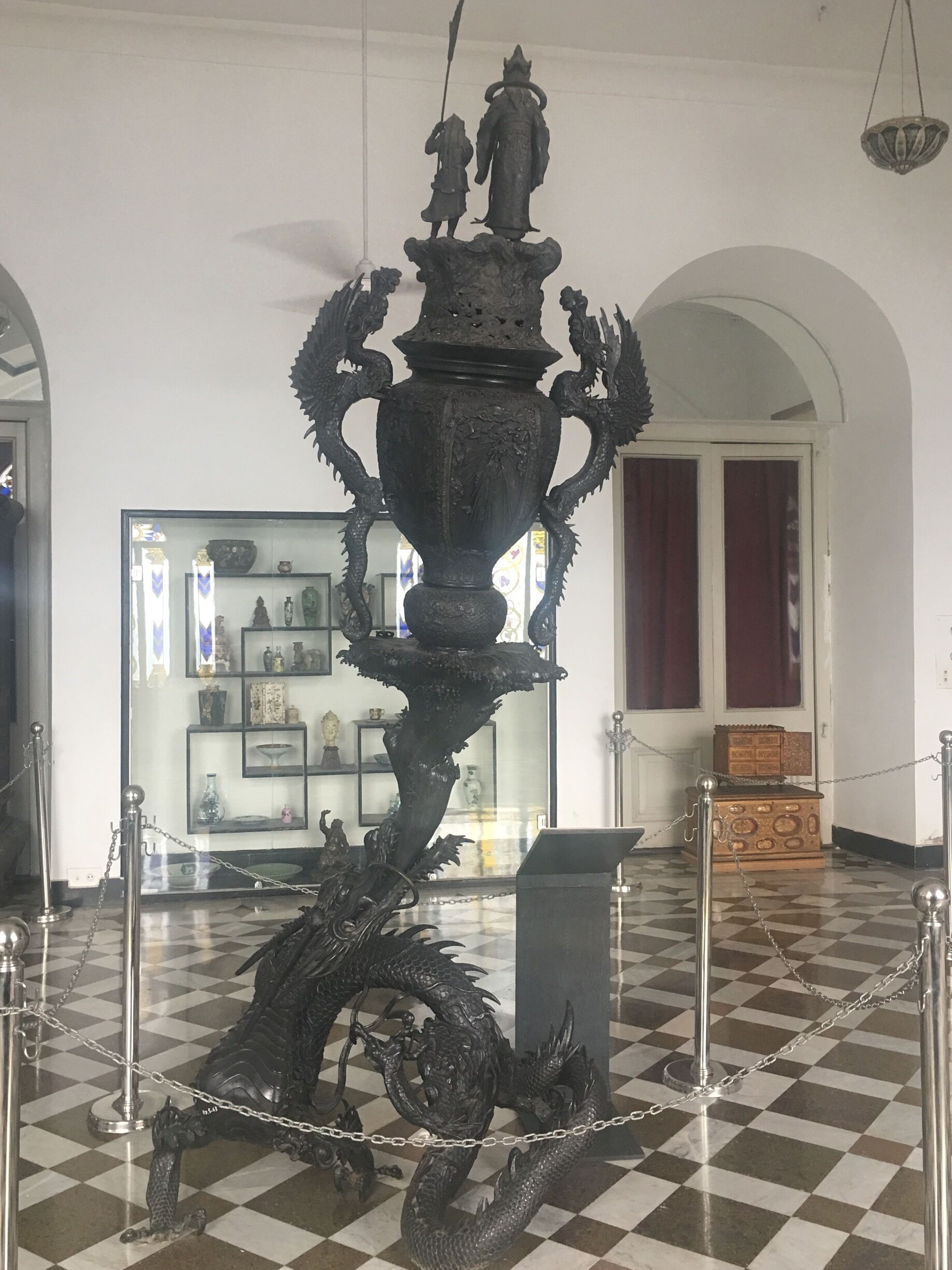 Beautiful decorative very big show piece displayed at palace