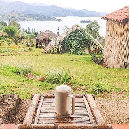 The most perfect setting in this gorgeous and rustic eco lodge overlooking the Lake Kivu. This lodge respects local traditions and benefits the community. They have safari tents constructed with local materials, solar panels, water harvest, composting toilets and change towels only on request. I did not want to leave, ever! I want to visit again during their monsoon season.
#rwanda #lakekivu #gisenyi