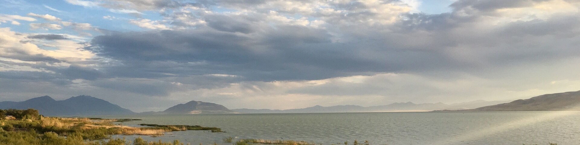 Utah Lake. So many people live right on its edge, yet it hardly gets any attention. #trovember