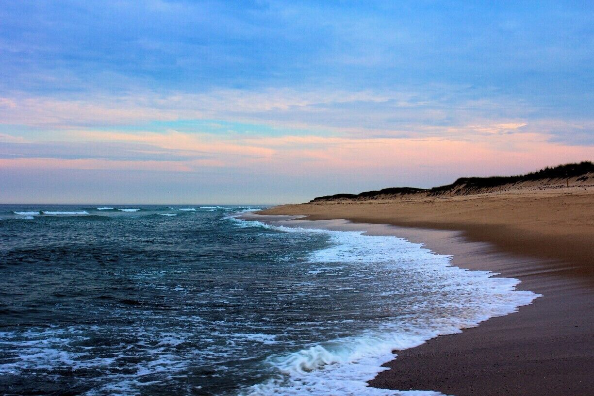 After kayaking through the marshes, and walking/running through a swarm of biting flies, I came across this beach just before sunset. 

Beautiful and peaceful, there were seals poking there heads above the water to have a look at us.

#beach