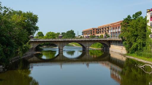 View along the Fox River.