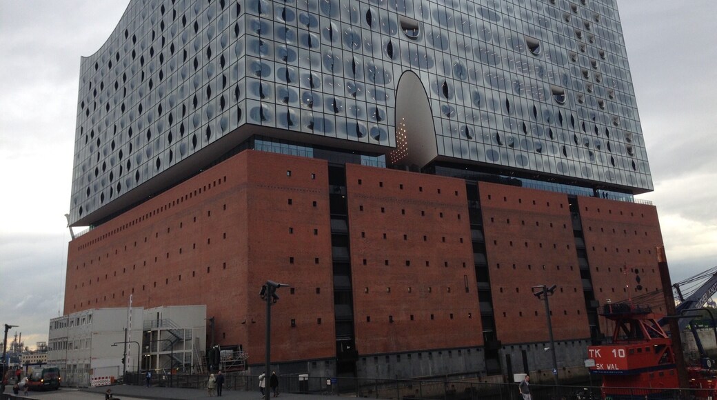 Great architecture requires no clear sky in order to shine. https://www.elbphilharmonie.de/en/