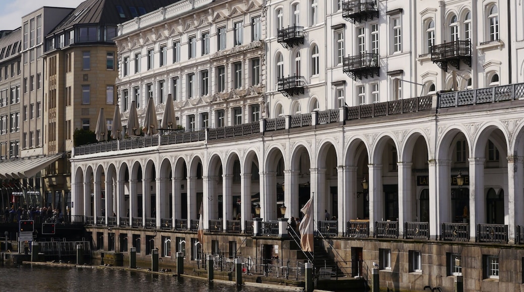 Always worth a visit! My favorite city in Germany! Hamburg!