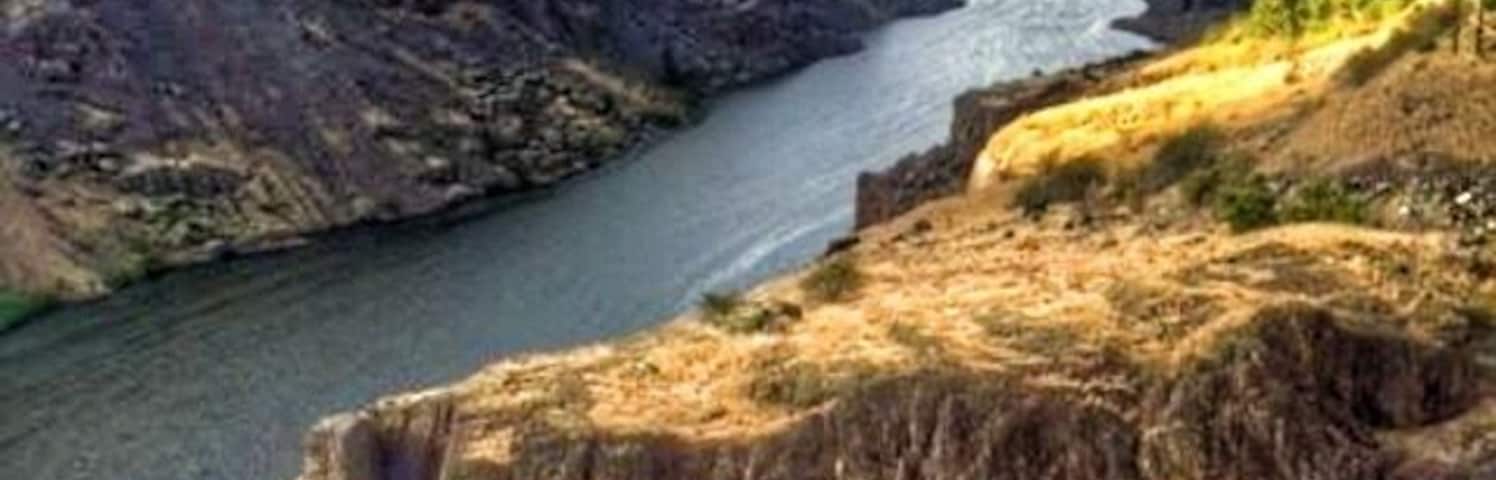 Do a jet boat ride! Saw a mother bear and her two cubs. Catch the boat right below Hells Canyon Dam
#River Photo Challenge!
