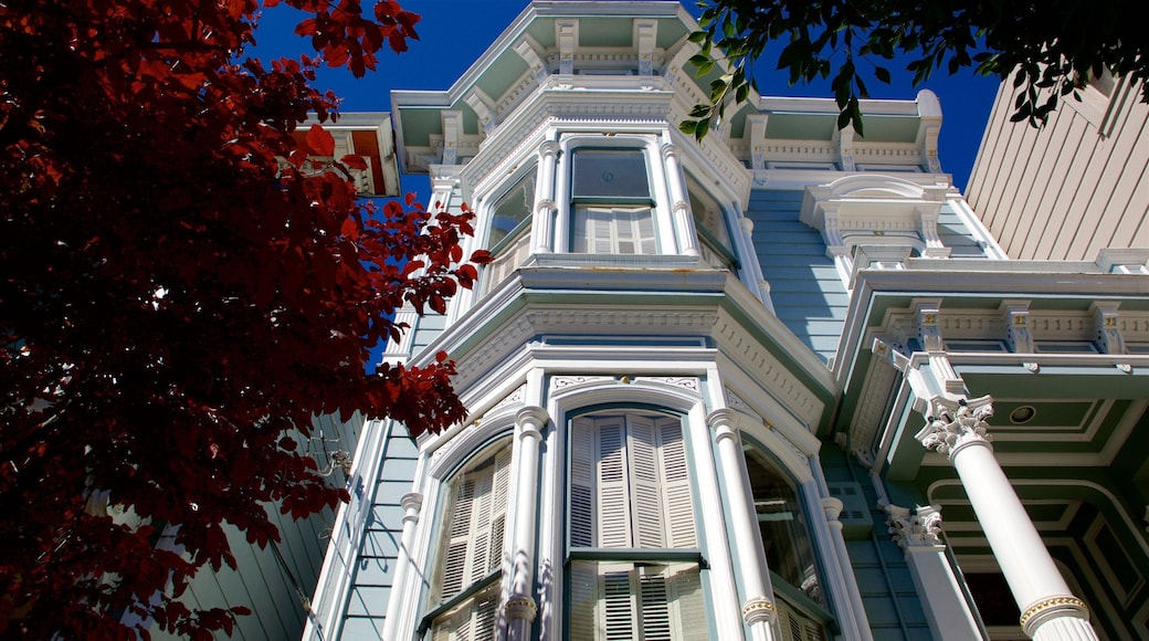 Pacific Heights che include casa e oggetti d\'epoca