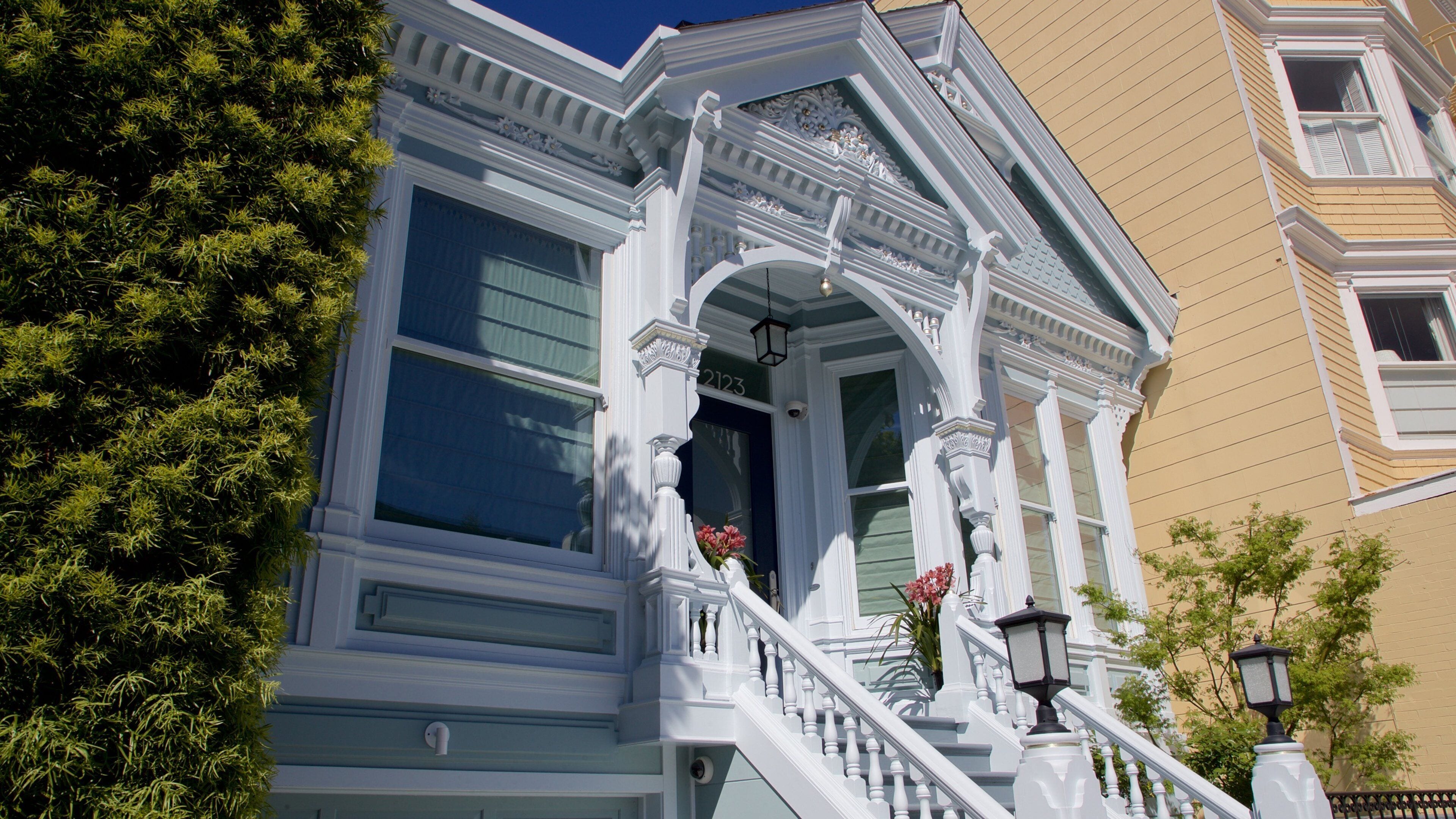Pacific Heights featuring a house and heritage elements