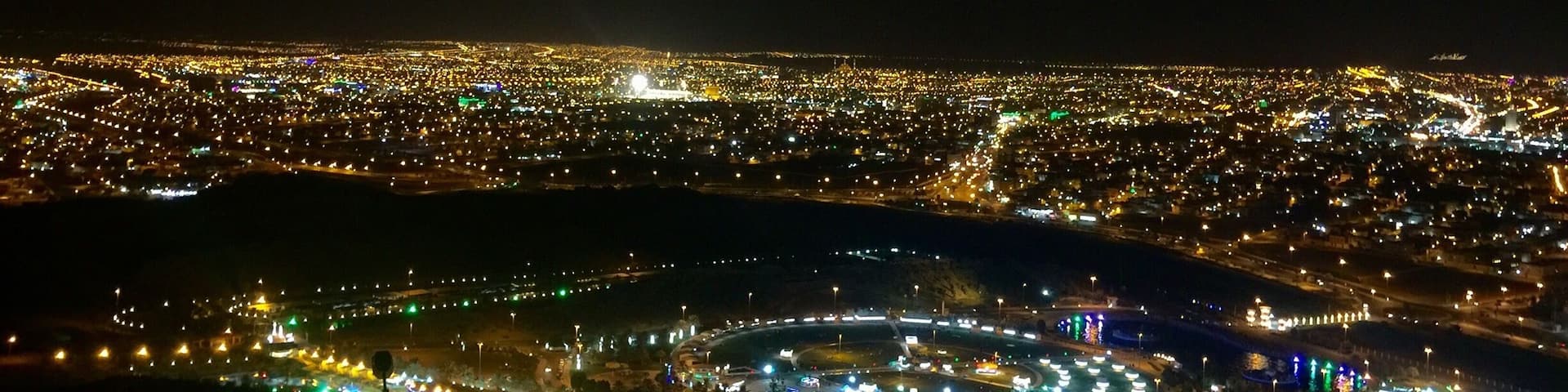 Just above the Samra Park in Hail KSA stands a mountain not that high just enough to see the beautiful lighted city view of Hail Province at night in 360 degree view.