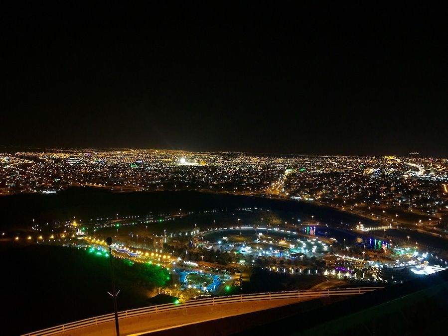 Just above the Samra Park in Hail KSA stands a mountain not that high just enough to see the beautiful lighted city view of Hail Province at night in 360 degree view.