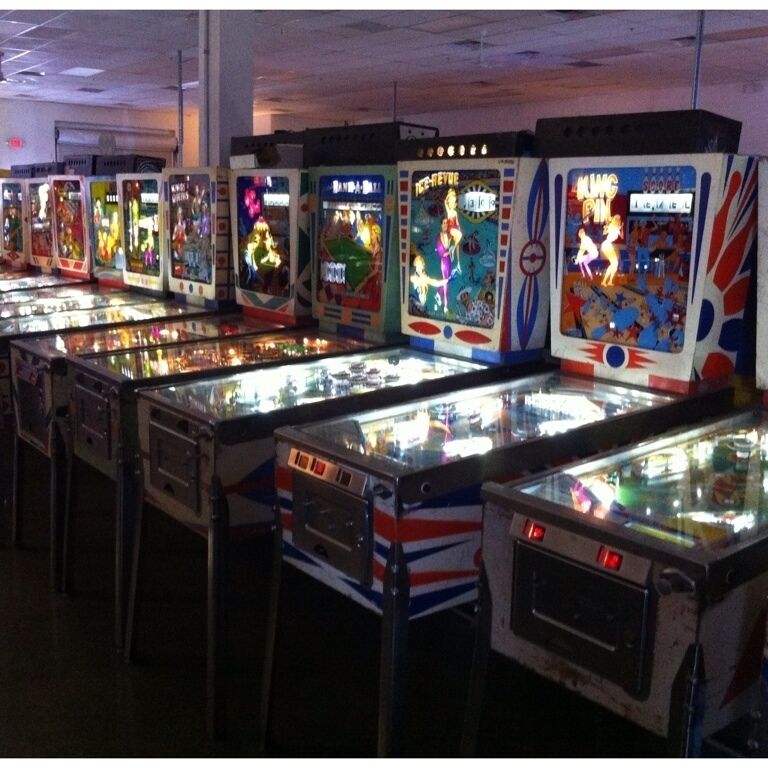 A great collection of old and new pinball machines. A great and affordable afternoon of fun for all ages. A nice departure from the expensive strip. 