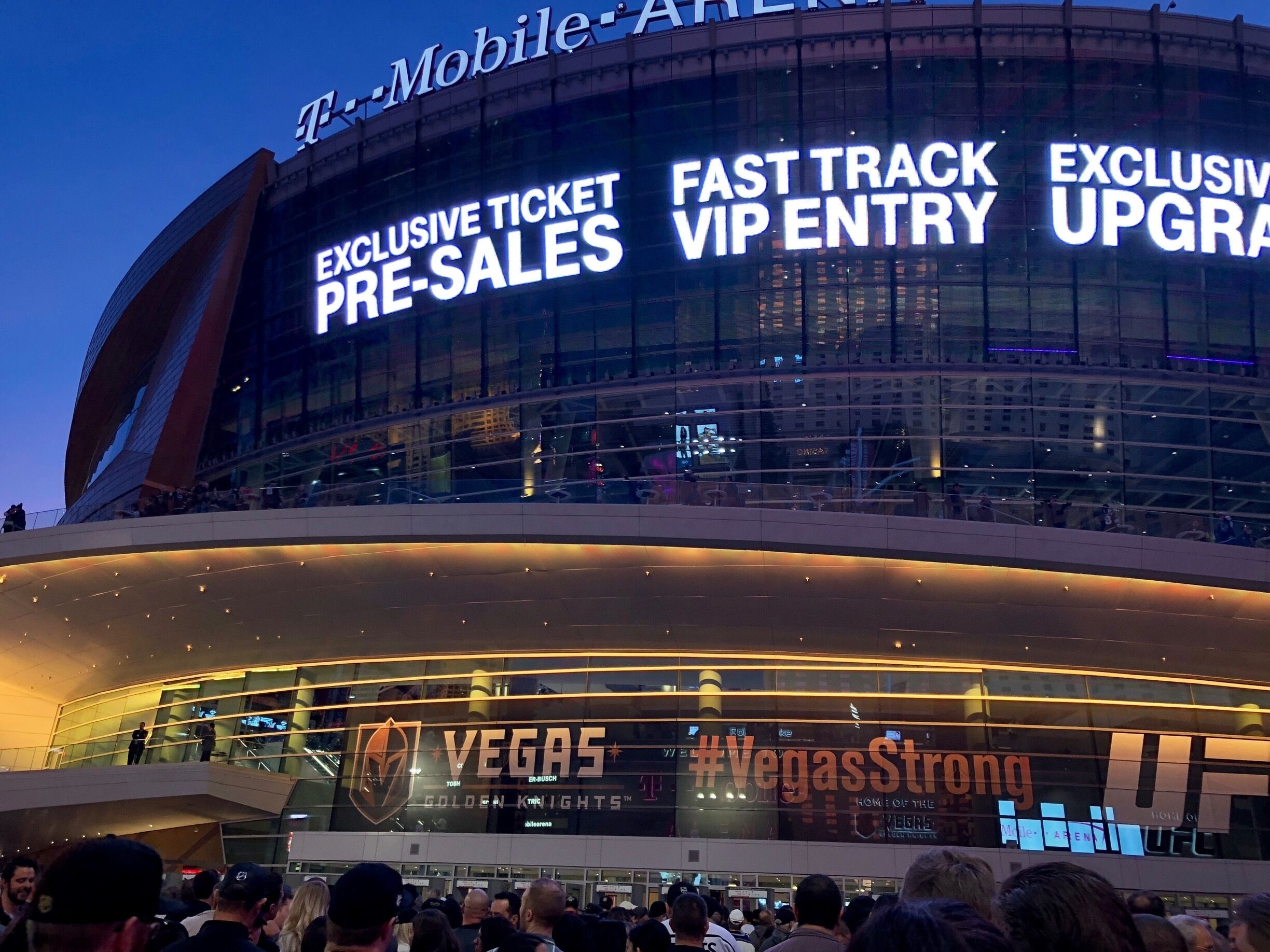 Hockey night at T-Mobile Arena (11/2017)
