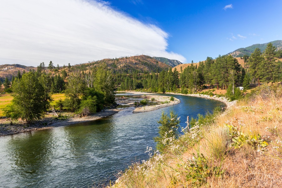Beautiful landscape of the Skagit River valley landscape in Pateros area, Washington, USA