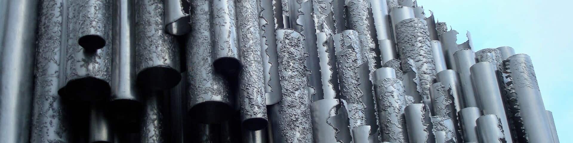 Such a beautiful park with this amazing sculpture to Jean Sibelius. It resembles a modern view of the pipes of an organ. If the wind is blowing you get the most wonderful sounds thru the sculpture.