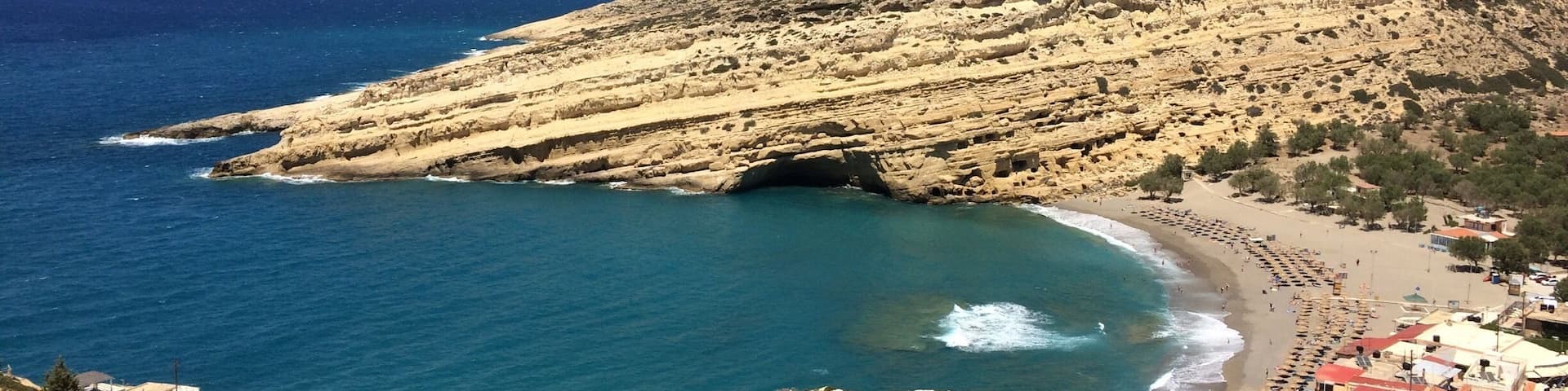 Marcher sur les roches autour de Matala pour avoir une vue panoramique!