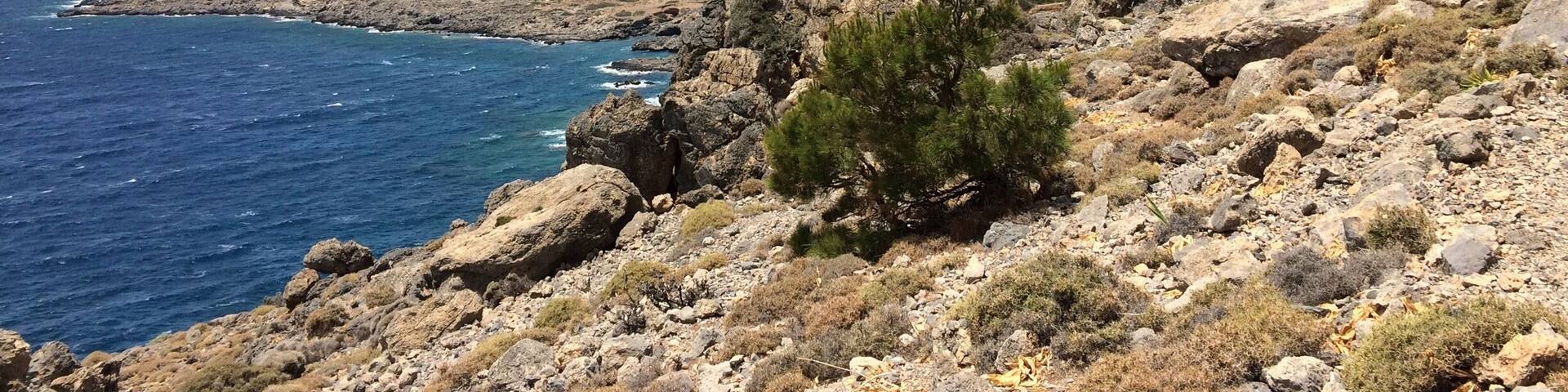 Plusieurs randonnées à faire à partir de ce village. Attention! Route horrible pour s'y rendre...mieux avec un véhicule équipé!!