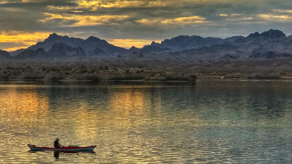 Exploring Lake Havasu while friends and family are freezing back home. No, I don’t feel guilty. #weekendgetaway
#lakehavasu
Mountain #reflections at sunrise.