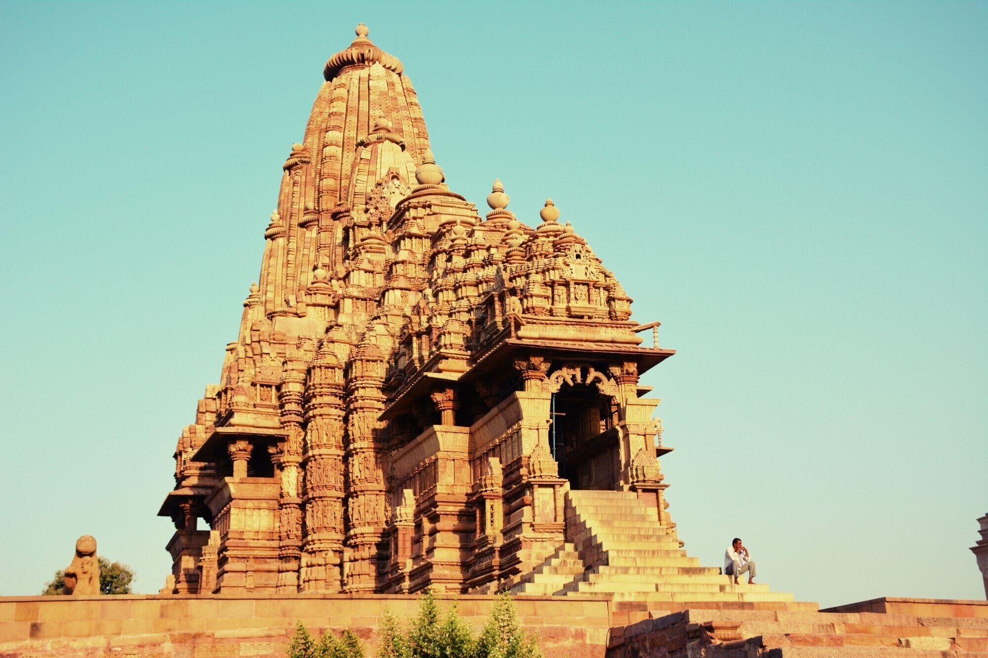 #Golden travel
Temples glowing at Khahuraho