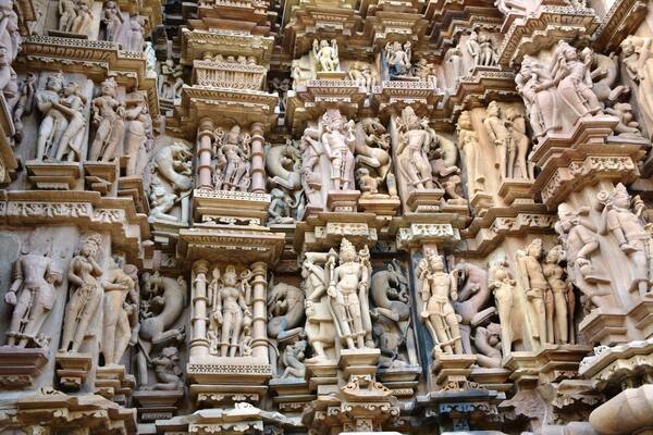 Look at this memorial stone curving .You will be just mesmerised at Western temple groups It will haunt you year after years