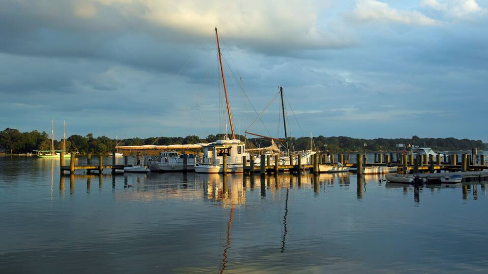 Boats on the Chesapeake River , Maryland, USA