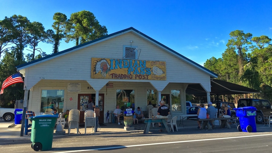 Best place for fresh oysters and shrimp! The Raw Bar traces its roots back to the Commissary/company store for the turpentine operation which began here in 1903. The building as it stands today was constructed in its present location to take advantage of any highway traffic resulting from the building of the highway in 1929.