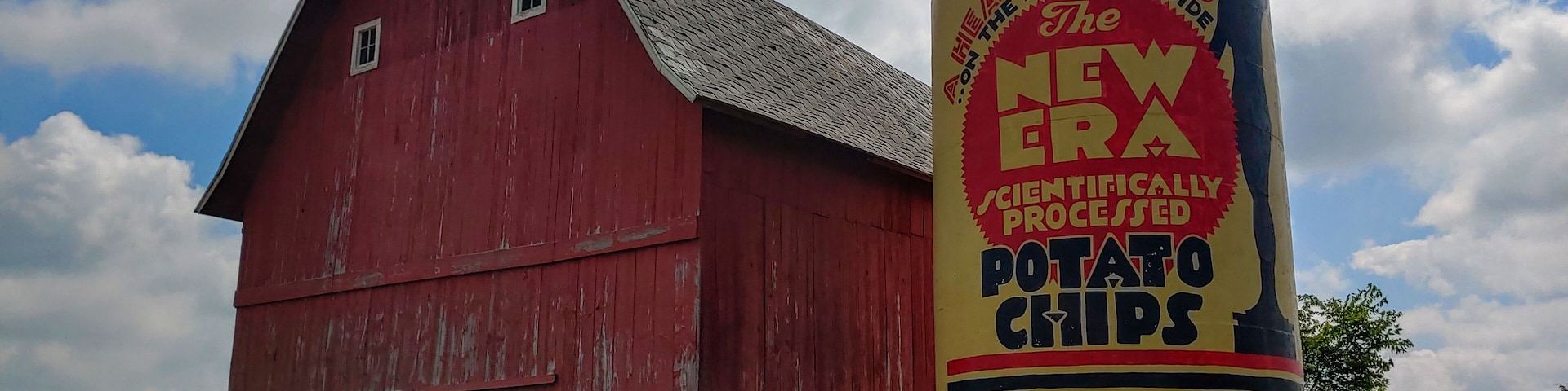 A silo painted up like a canister of New Era Potato chips, located along East Grand River drive near Portland, Michigan.
New Era was a popular brand of chips around Michigan in the 1950's and onward until it was bought out by Frito-Lay in 1981.