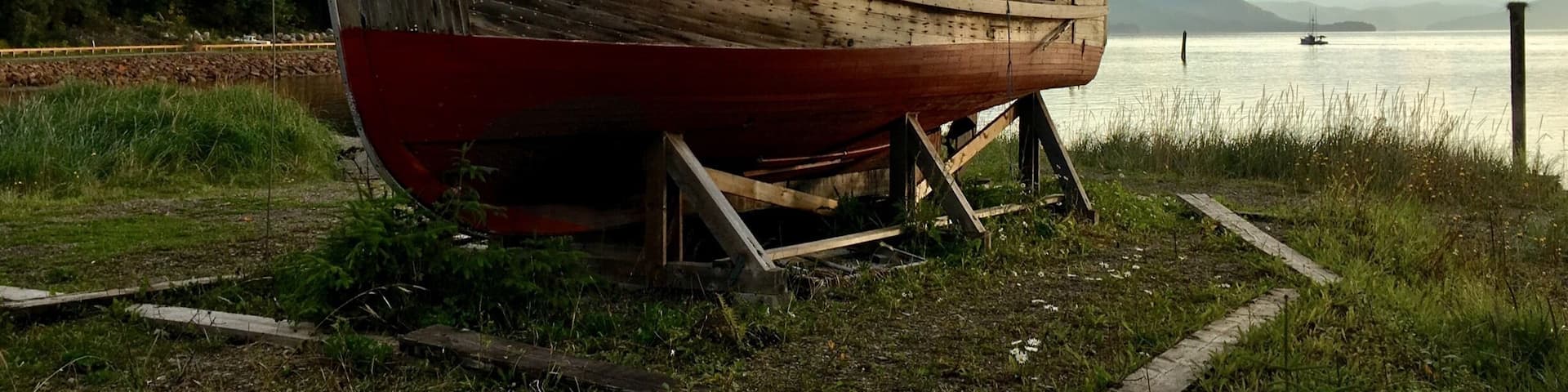 The "Interim" near the dock at Icy Strait Point in Hoonah.
#Alaska #cruise
(Sept 2017)