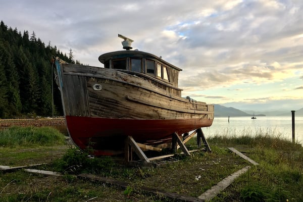 The "Interim" near the dock at Icy Strait Point in Hoonah.
#Alaska #cruise
(Sept 2017)