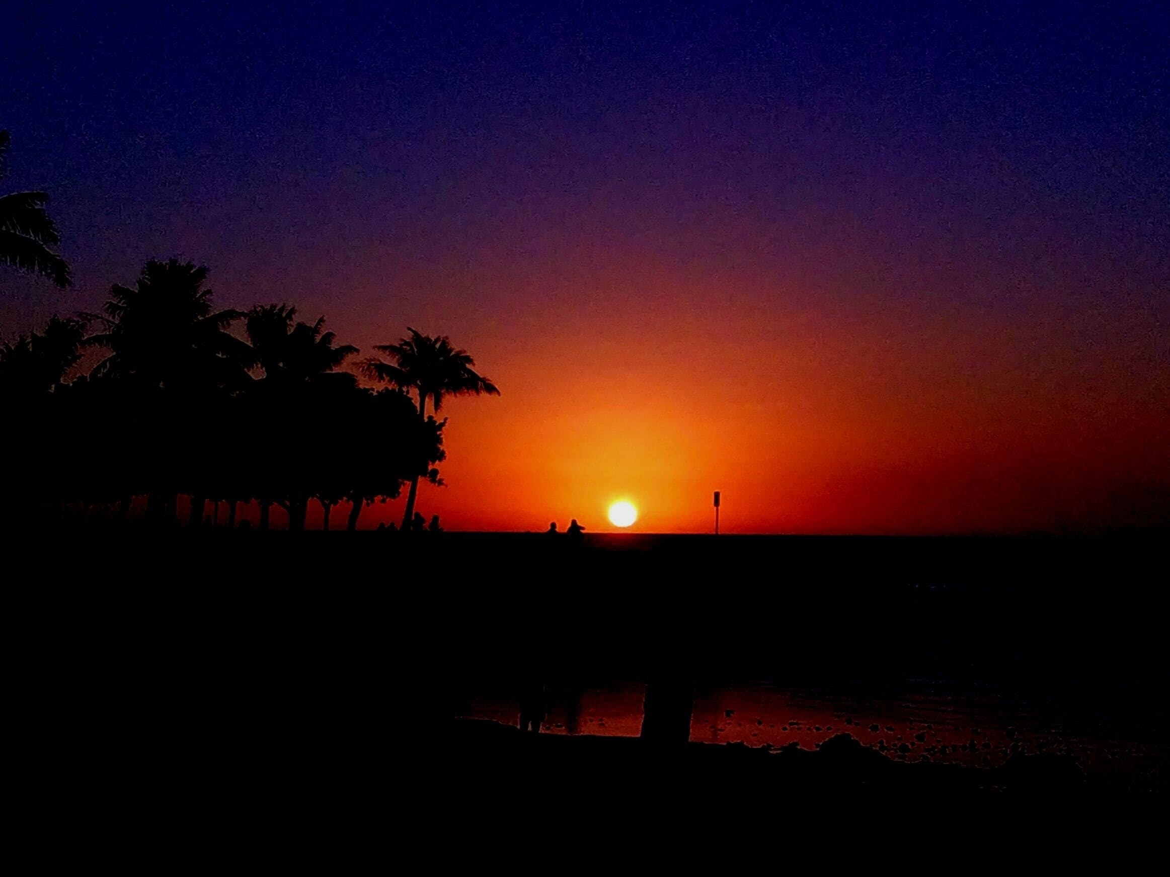 Magical moment of my day.
#sunset 
#luckywelivehawaii 