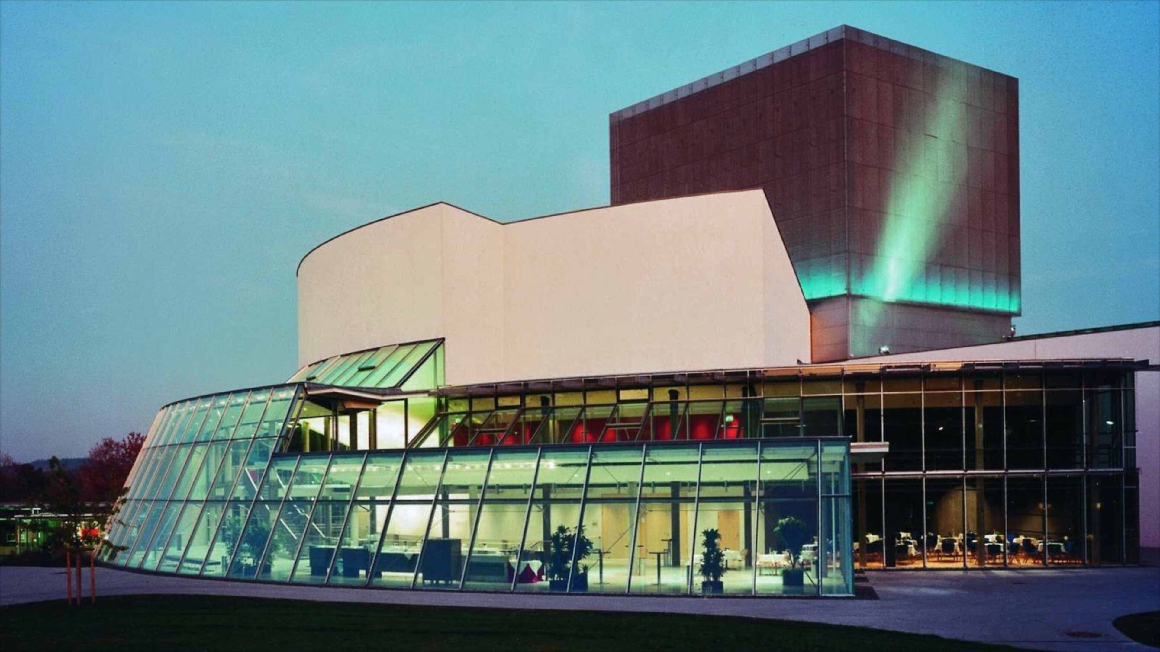 Hof showing modern architecture and a city