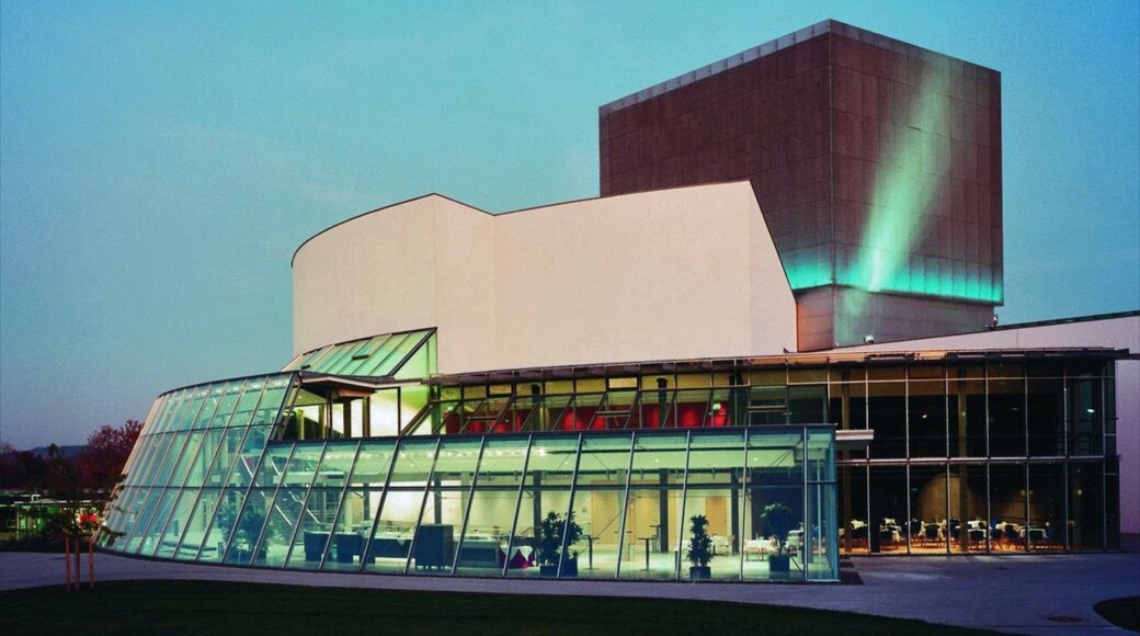 Hof showing modern architecture and a city