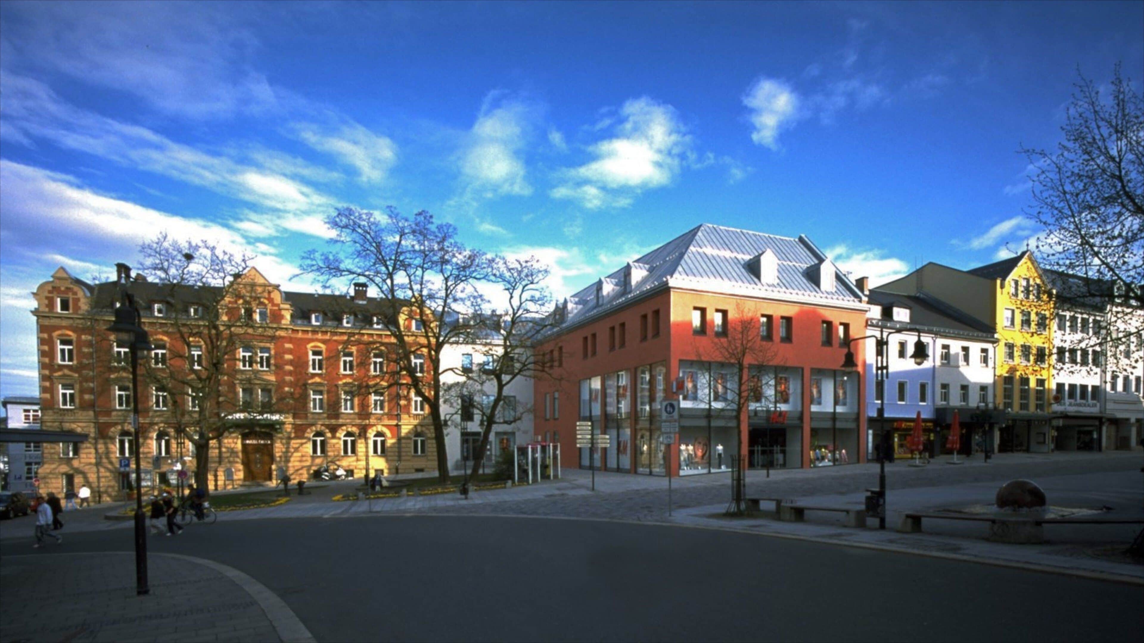 Hof ofreciendo escenas urbanas, una casa y patrimonio de arquitectura