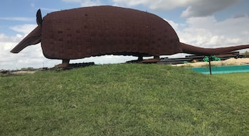 So many cool sculptures here!!