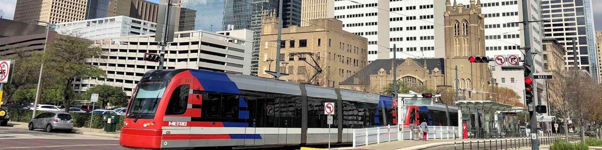 Taken in front of apartments.
#UrbanJungle