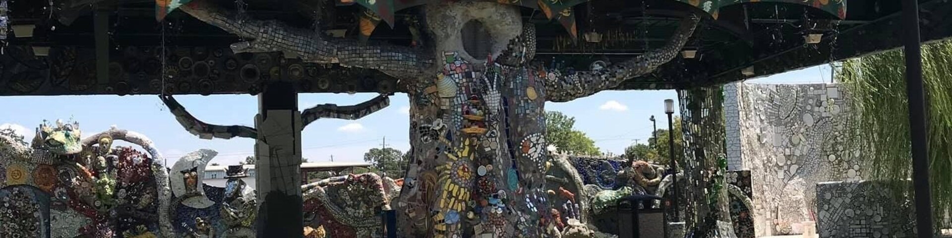 I absolutely this urban green park and it’s creations made out of many items.