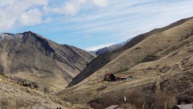 The road in Riggins, Idaho area. #Mountains Photo Challenge