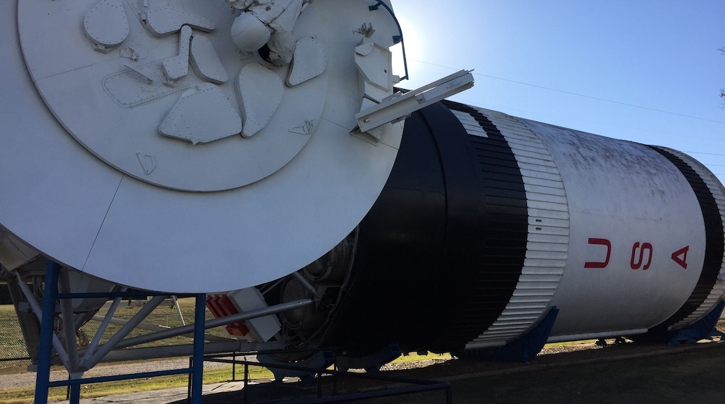 What a great gem we found. My kids enjoyed this place. This is where it all started, the technology that put us on the moon. Anything you want to know about space? You will be educated by the time you leave:)