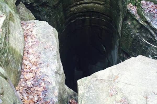 Hiking to the Natural Well. Known to be a very deep~