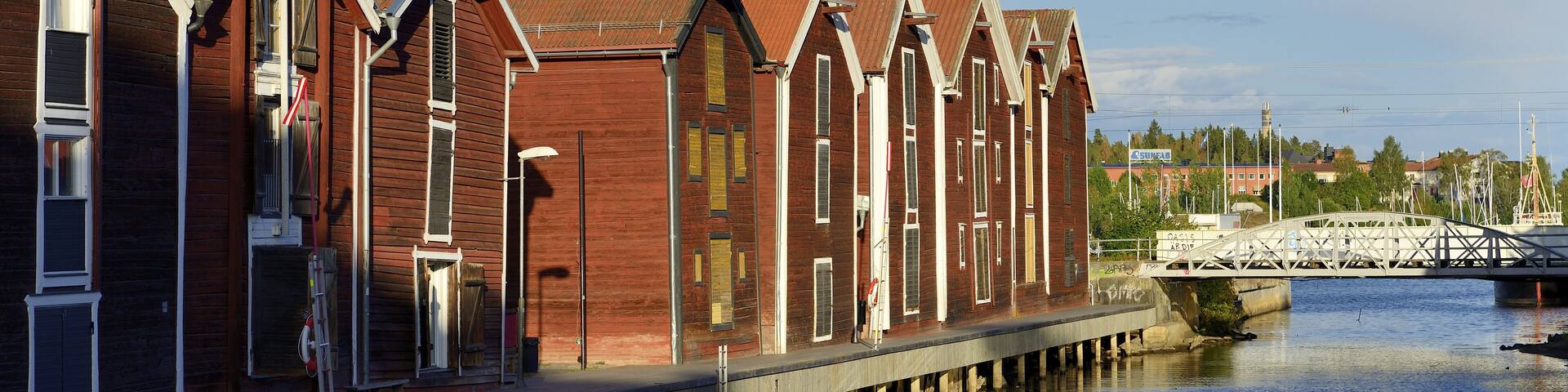 The sund kanal in Hudiksvall with the Fisherman houses