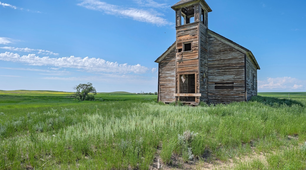 Abandoned wooden Cottonwood Lutheran Church on the plains near Havre, Montana, USA