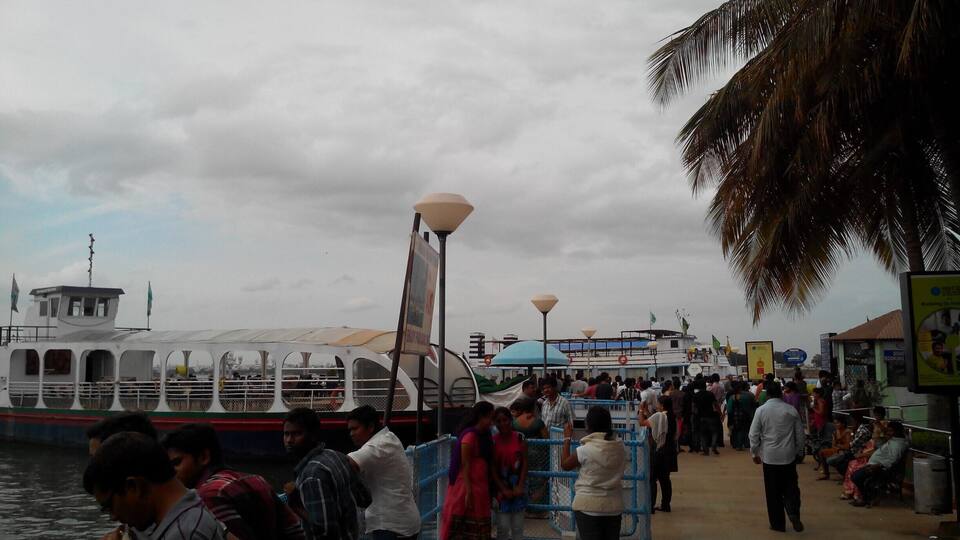 Suggest you guys to visit in evening.
And visit Lord Buddha statue, which is in the middle of the lake.