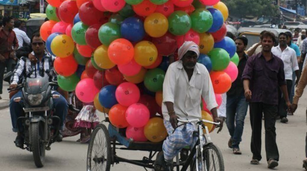 You never know what to expect in India so you always need your camera at the ready!
This was taken on a busy street in Hyderabad. A city often overlooked by tourists but has so much to offer such as the incredible Purani Naveli (Nizam's museum) and Golconda Fort.
Hyderbad is also home to one of the most incredible hotels I have ever had the fortune to stay in - The Taj Falaknuma Palace.