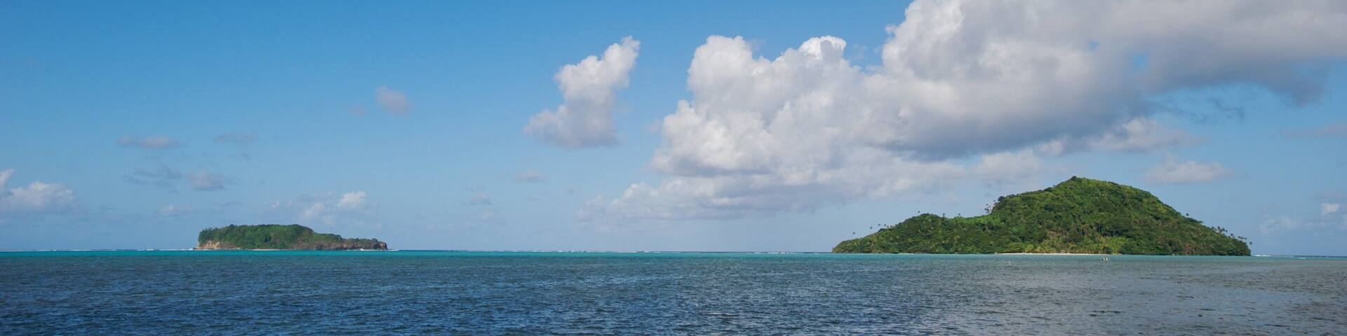 Samoa featuring island images and general coastal views