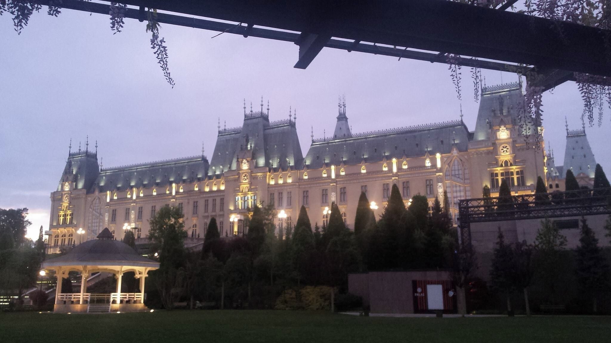 Palace of Culture, view from the park 
#Romania #Iasi